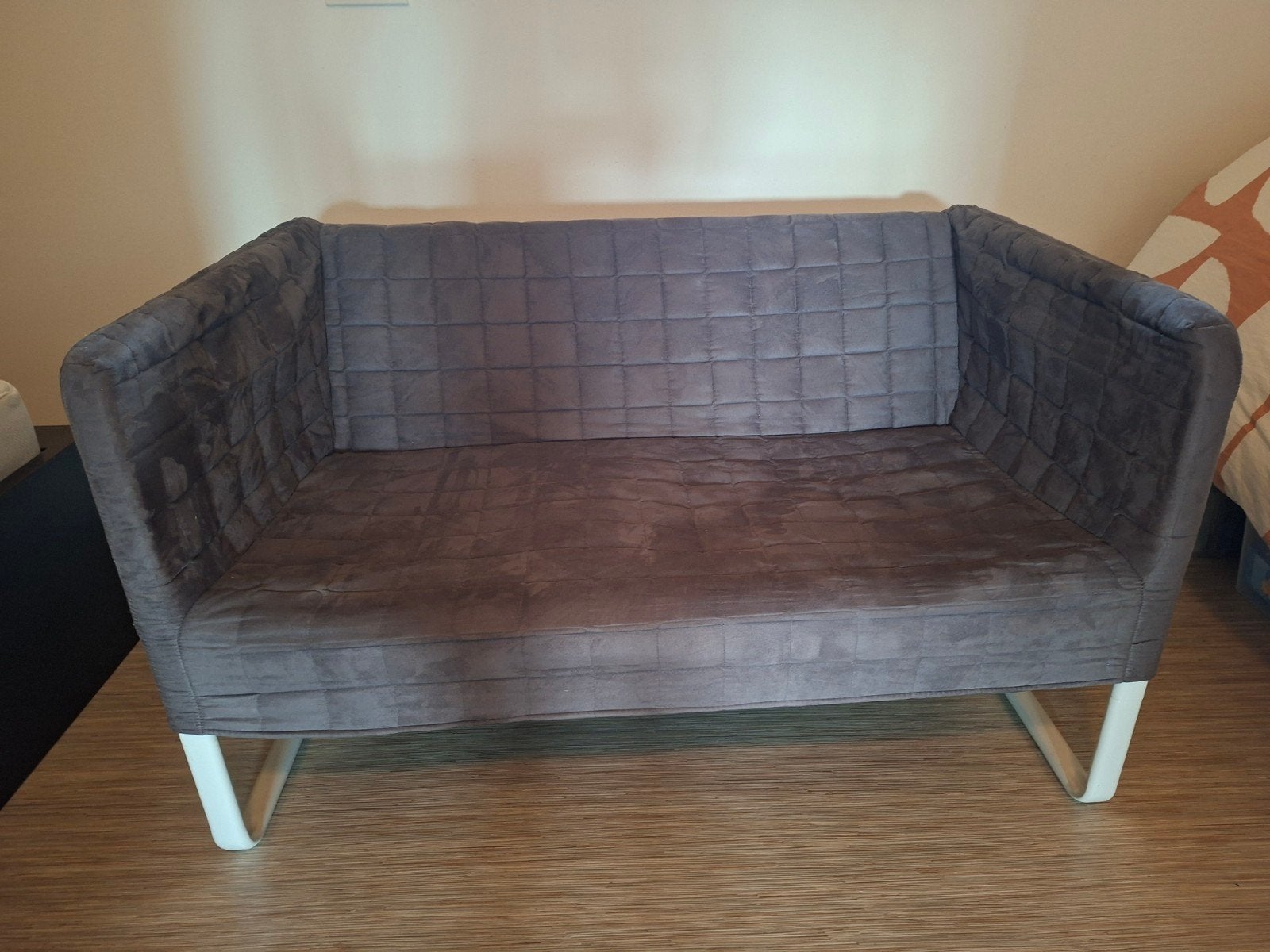 Ikea KNOPPARP tweepersoonsbank - Grijs stof, Huis en Inrichting, Ophalen, Gebruikt, Tweepersoons, 75 tot 100 cm