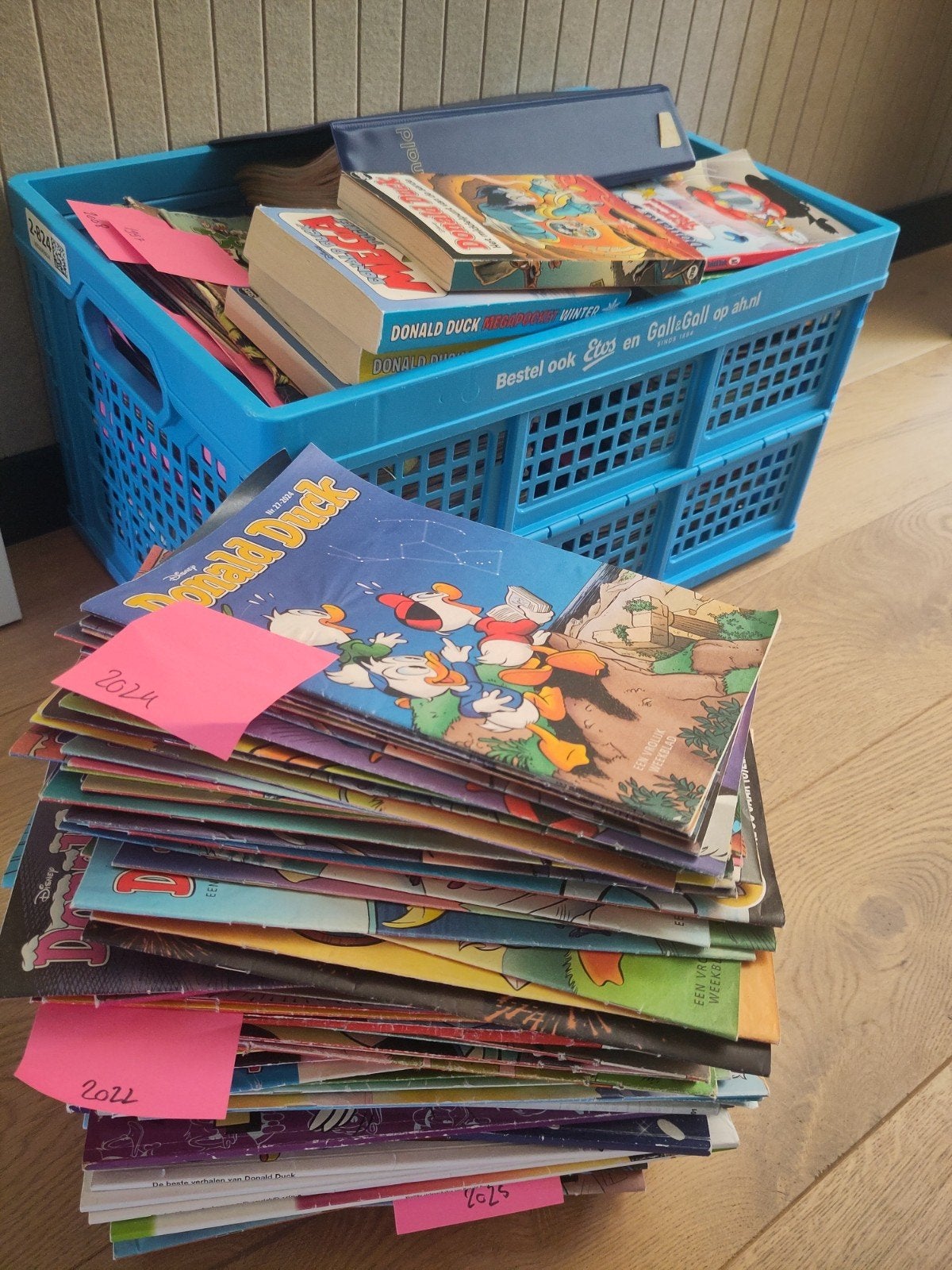 Donald Duck tijdschriften en pockets totaalprijs €25, Ophalen, Gelezen