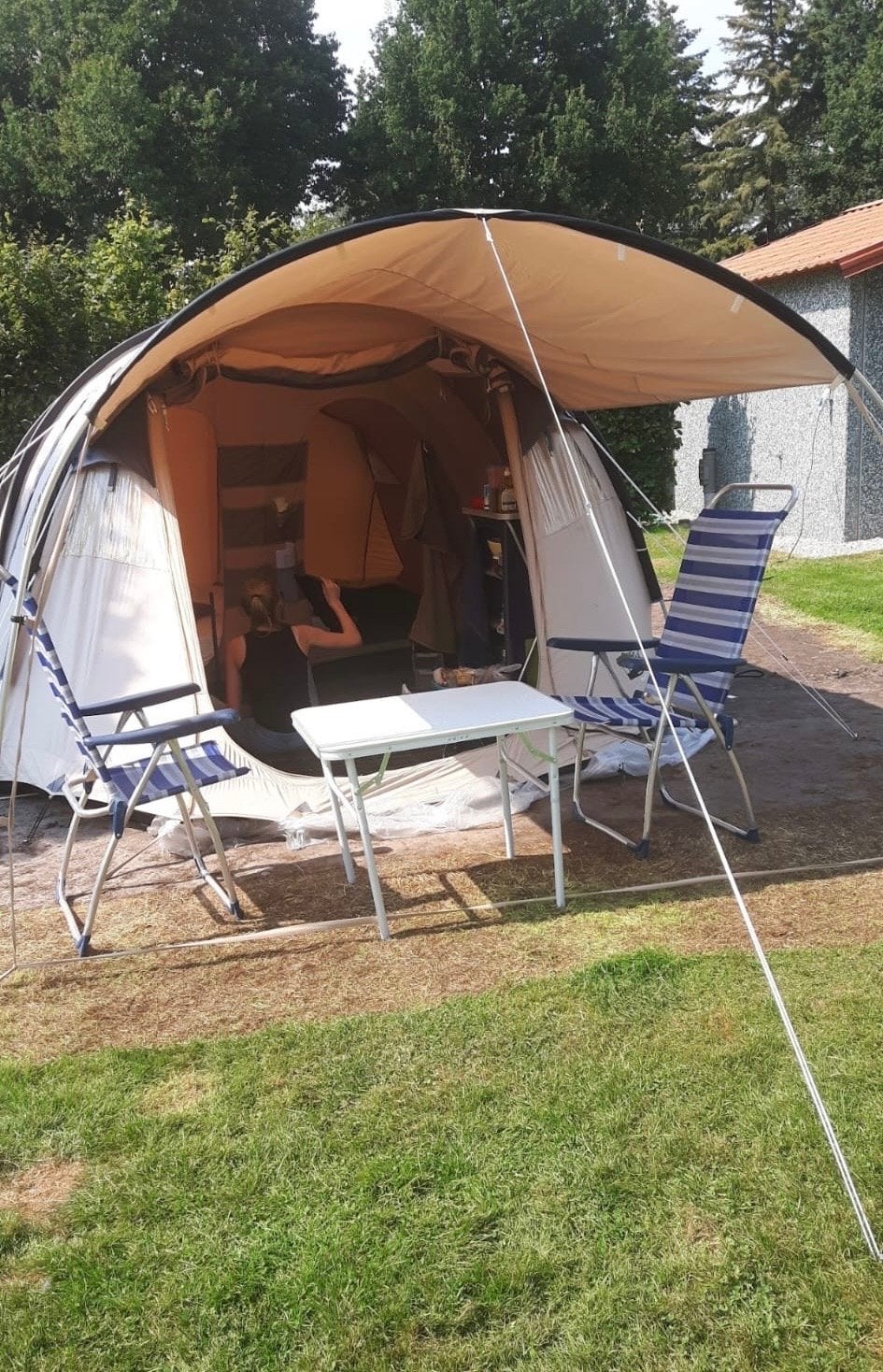 Ruime tunneltent met slaapcabines en luifel, Ophalen, Gebruikt, Tot en met 4