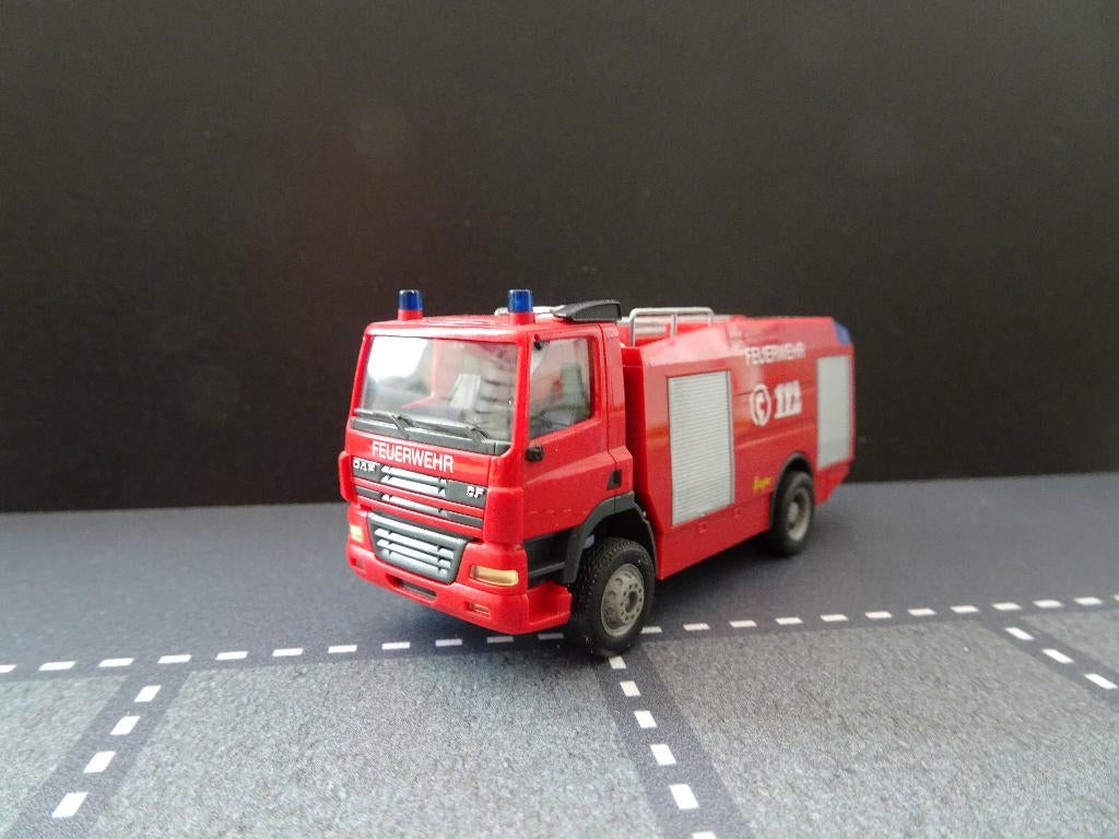 670 herpa daf cf dagcabine brandweer 1:87 truck trein feuer, Ophalen of Verzenden, Gebruikt, Bus of Vrachtwagen, Herpa
