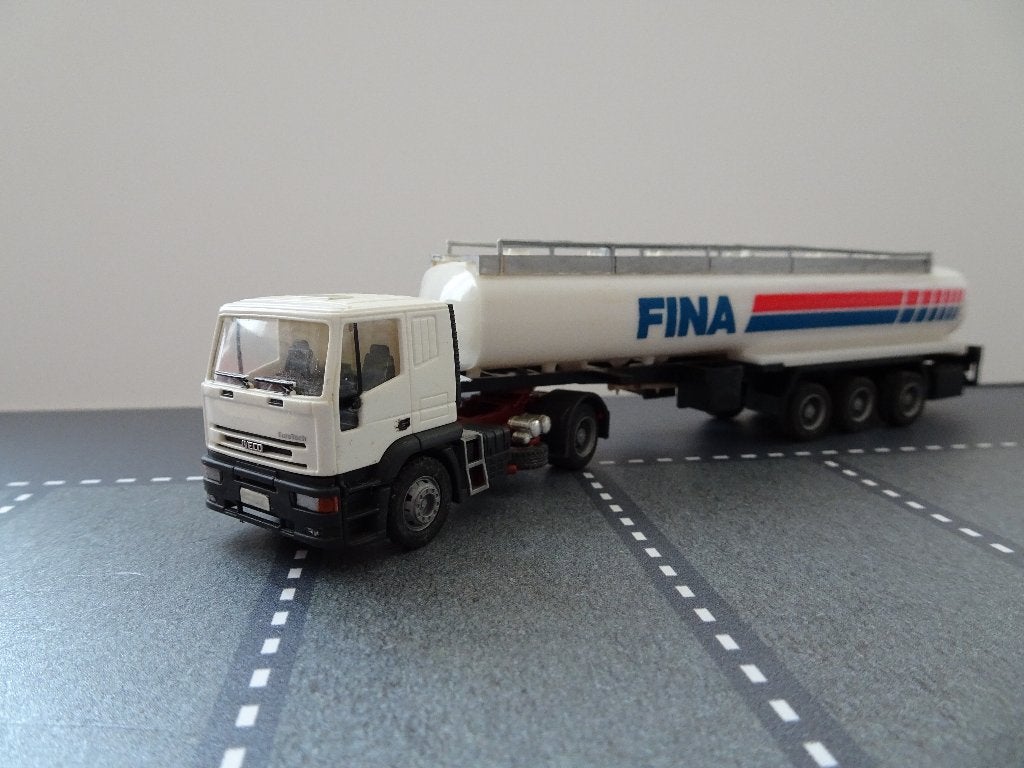 107 rietze herpa iveco fina tank oplegger 1:87 truck trein, Ophalen of Verzenden, Zo goed als nieuw, Bus of Vrachtwagen, Rietze