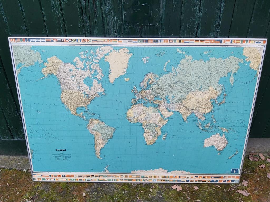 Wereldkaart: Duurzaam geheel + alu lijst, 184 nu 62.50, Ophalen of Verzenden, Aardrijkskunde
