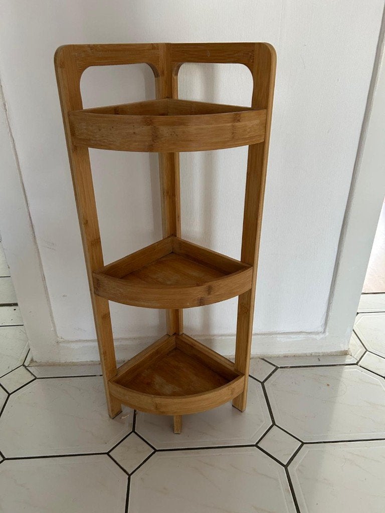 Lola Home Scandinavian Bamboo Corner Shelf - 3 Tiers, Huis en Inrichting, Kasten | Stellingkasten, Gebruikt, Ophalen