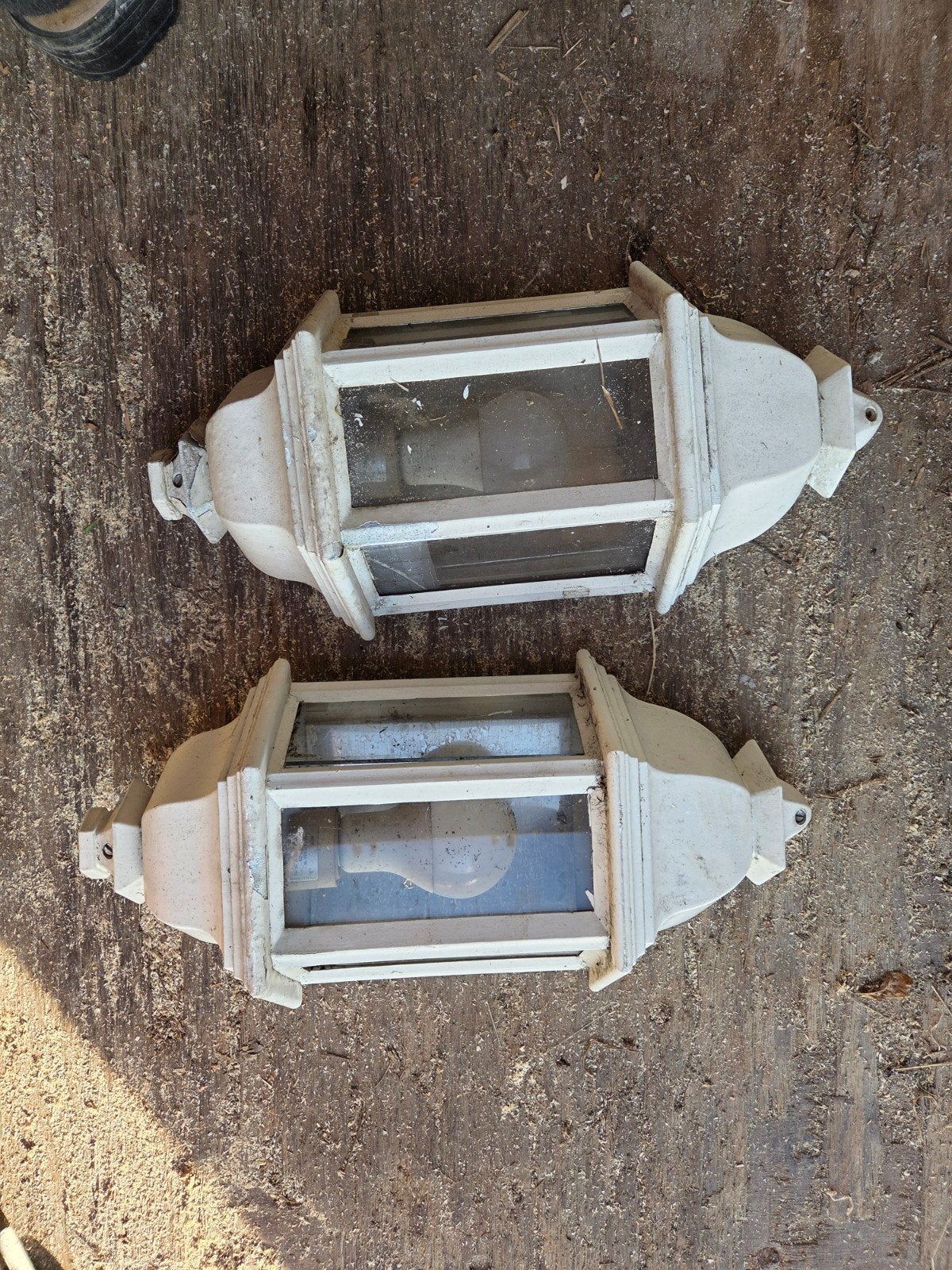 Set van 2 vintage buitenlampen - wit, Ophalen of Verzenden