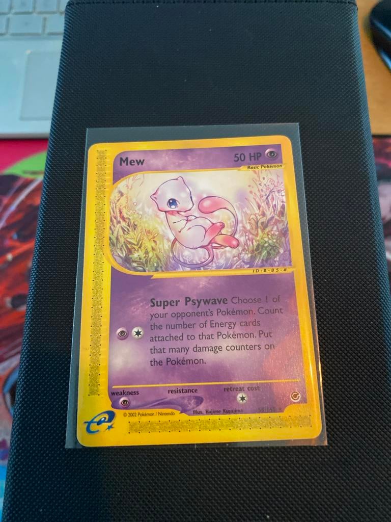 Mew Pokémon Kaart - Wizards of the Coast, Ophalen of Verzenden, Zo goed als nieuw, Losse kaart