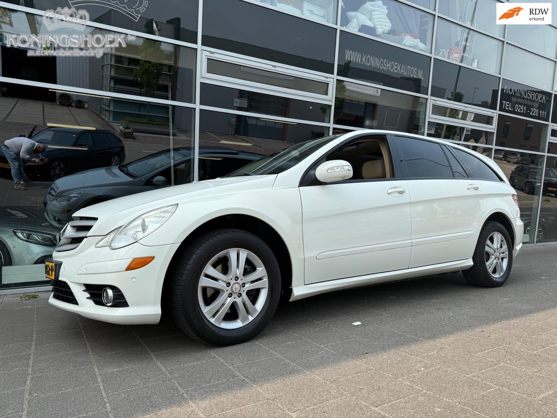 Mercedes-Benz R-klasse 350 Lang 4-Matic 6p. Youngtimer, Automaat, 138 €/maand, Wit, Leder