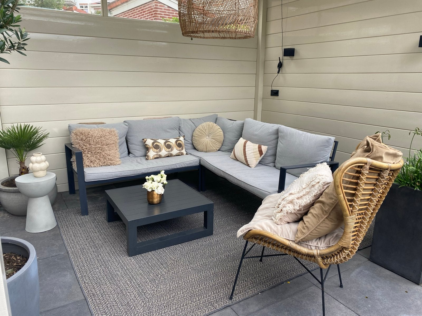 Complete Loungeset met stoel en boomstam tafel, Ophalen, 5 zitplaatsen, Gebruikt, Loungeset