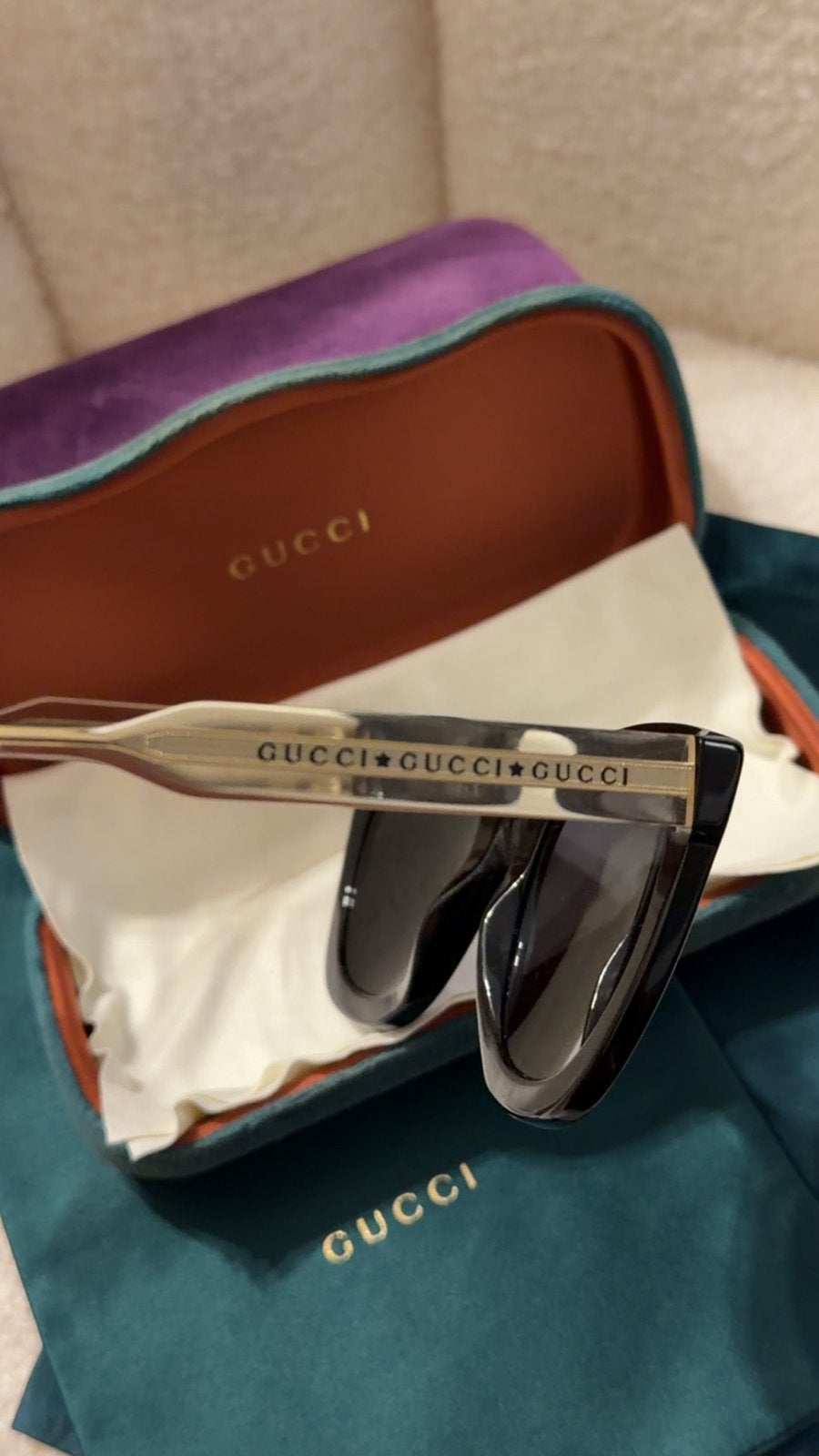Gucci Zonnebril met Originele Doos en bonnetje, Overige merken, Zonnebril, Zwart, Ophalen of Verzenden