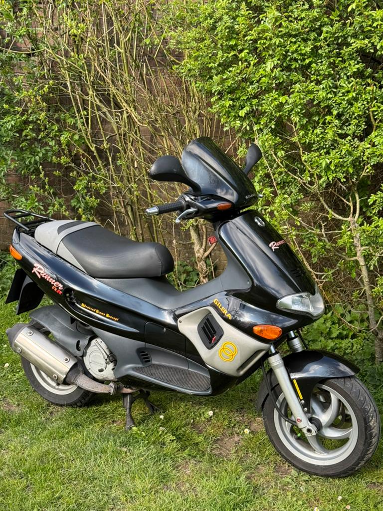 Gilera runner 180cc M08 sebac sm06, Fietsen en Brommers, Scooters | Piaggio, Overige modellen, Ophalen of Verzenden, Zo goed als nieuw