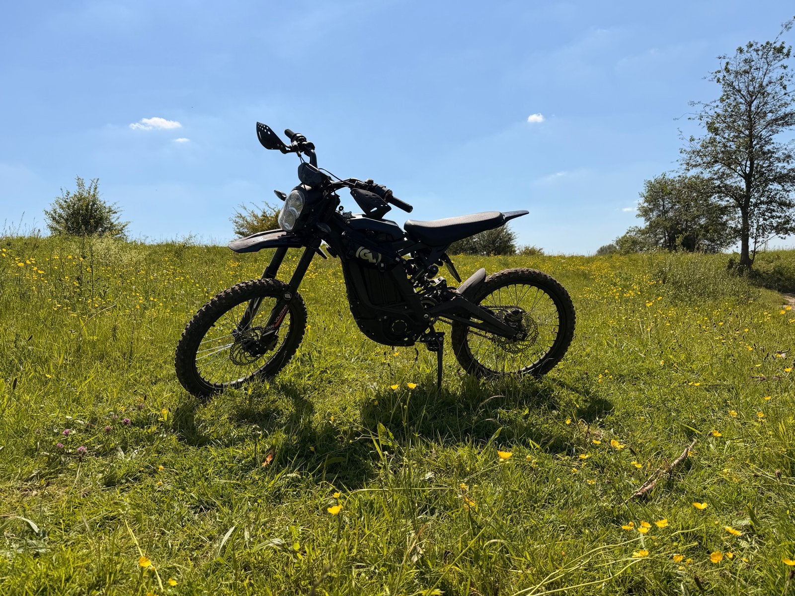 Sur Ron Light Bee X (op kenteken) - Zo goed als nieuw, Ophalen, Zo goed als nieuw, Maximaal 45 km/u