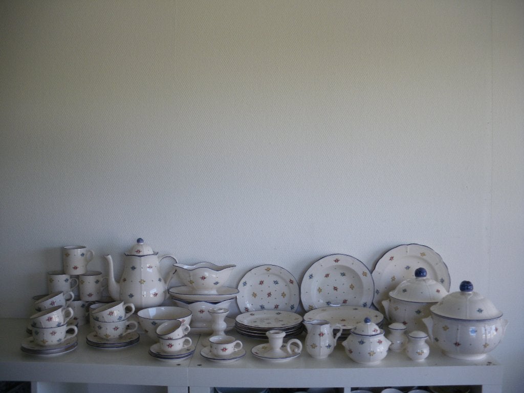 Zeller Petite Rose servies, Overige merken, Ophalen of Verzenden, Zo goed als nieuw, Bord(en)