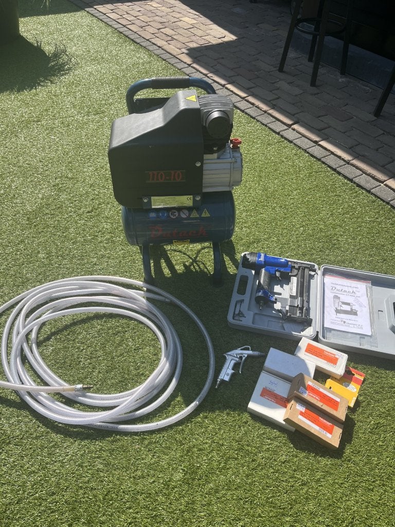 Complete Dutack compressor + div accessoires, Ophalen, 6 tot 10 bar, Zo goed als nieuw, Minder dan 200 liter/min