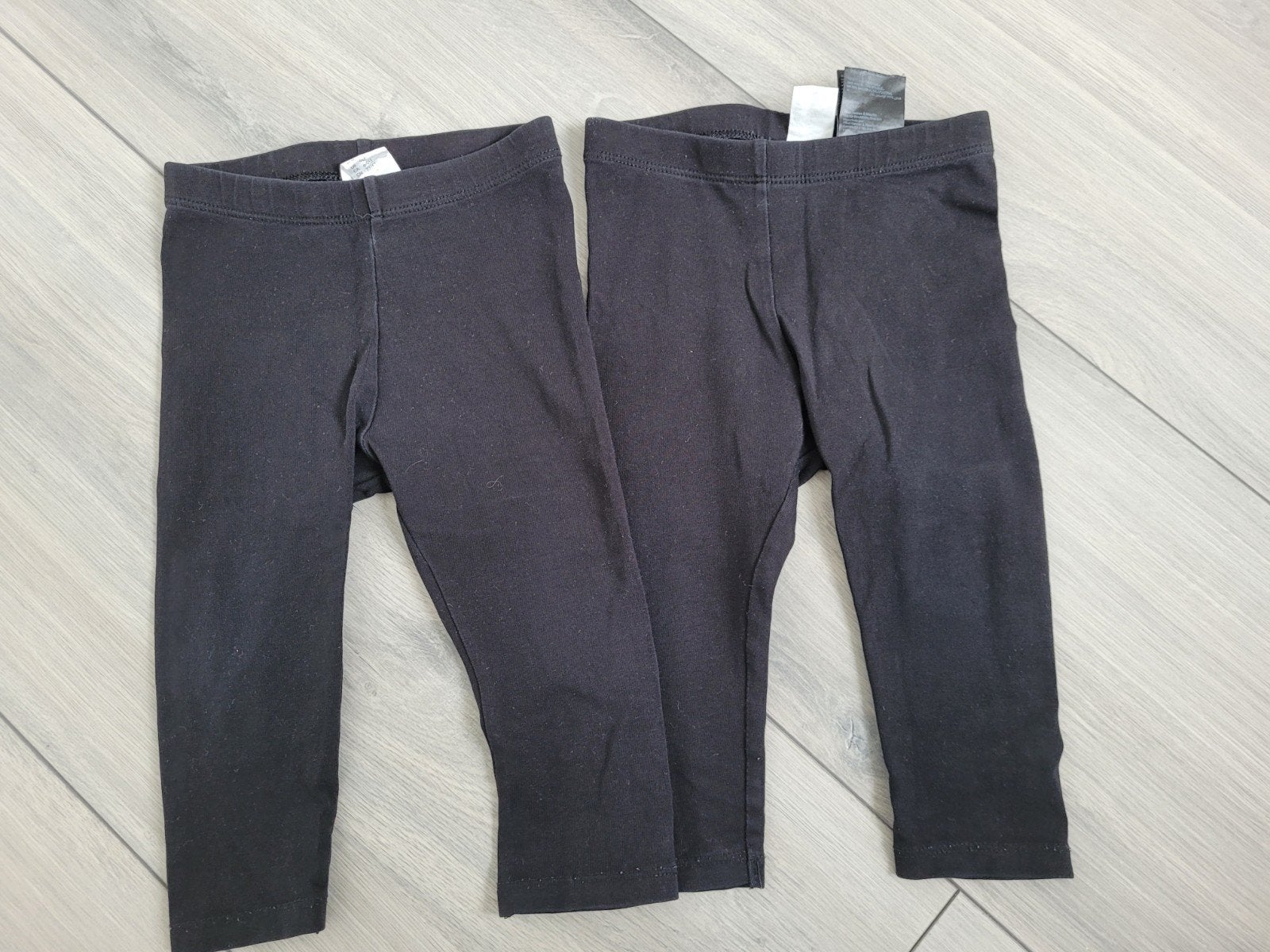 2x legging, H&M 74, Kinderen en Baby's, Babykleding | Maat 74, Broekje, Jongetje of Meisje, H&M, Ophalen of Verzenden