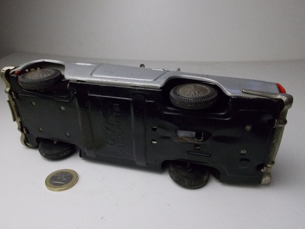 Jr. 60 GAMA GERMANY Blikken JAMES BOND 007 ASTON MARTIN DB5, Hobby en Vrije tijd, Modelauto's | 1:18, Ophalen of Verzenden, Gebruikt