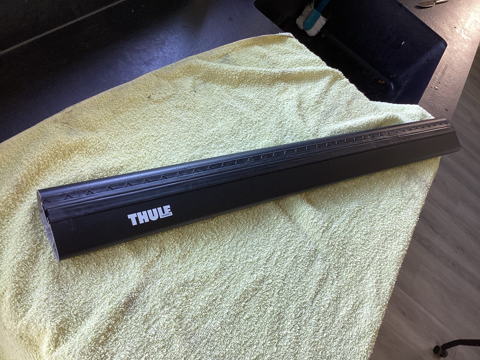 Thule Wingbar Edge Zwart 721220 77cm - Seat Leon ST, Ophalen of Verzenden, Zo goed als nieuw