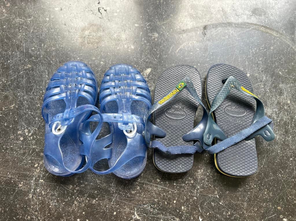 Zwemschoentjes en Havaianas slippers maat 25, Ophalen, Zo goed als nieuw, Jongen of Meisje, Overige typen