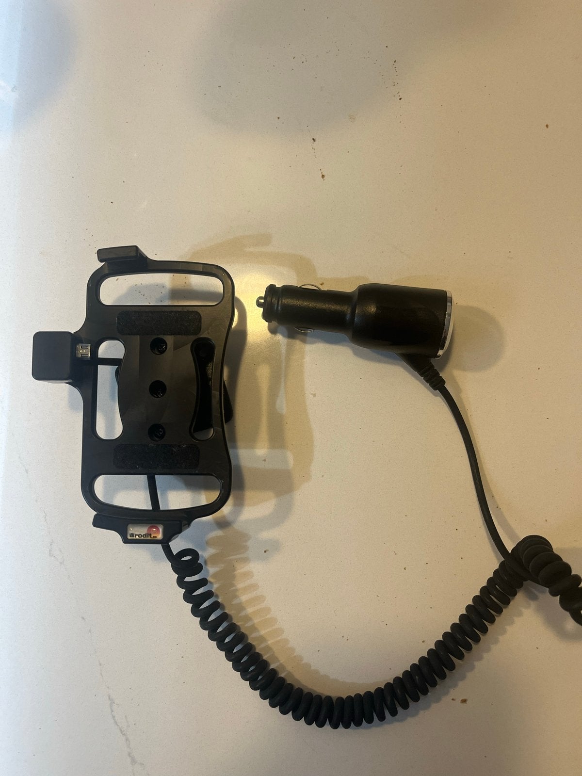 Brodit actieve houder 246805 met sigarettenaanstekeroplader, Ophalen of Verzenden, Gebruikt