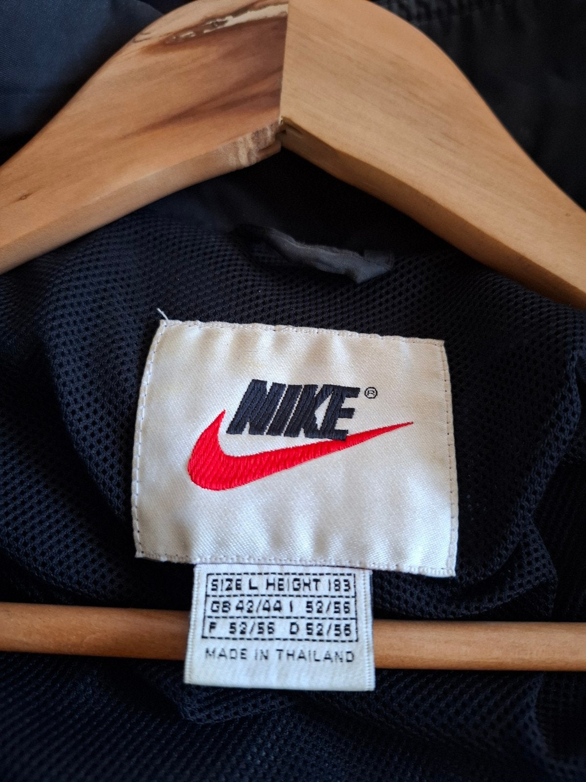 Nike PSV Regenjas - Zwart/Rood - Maat L, Ophalen, Maat 52/54 (L), Zwart, Nike