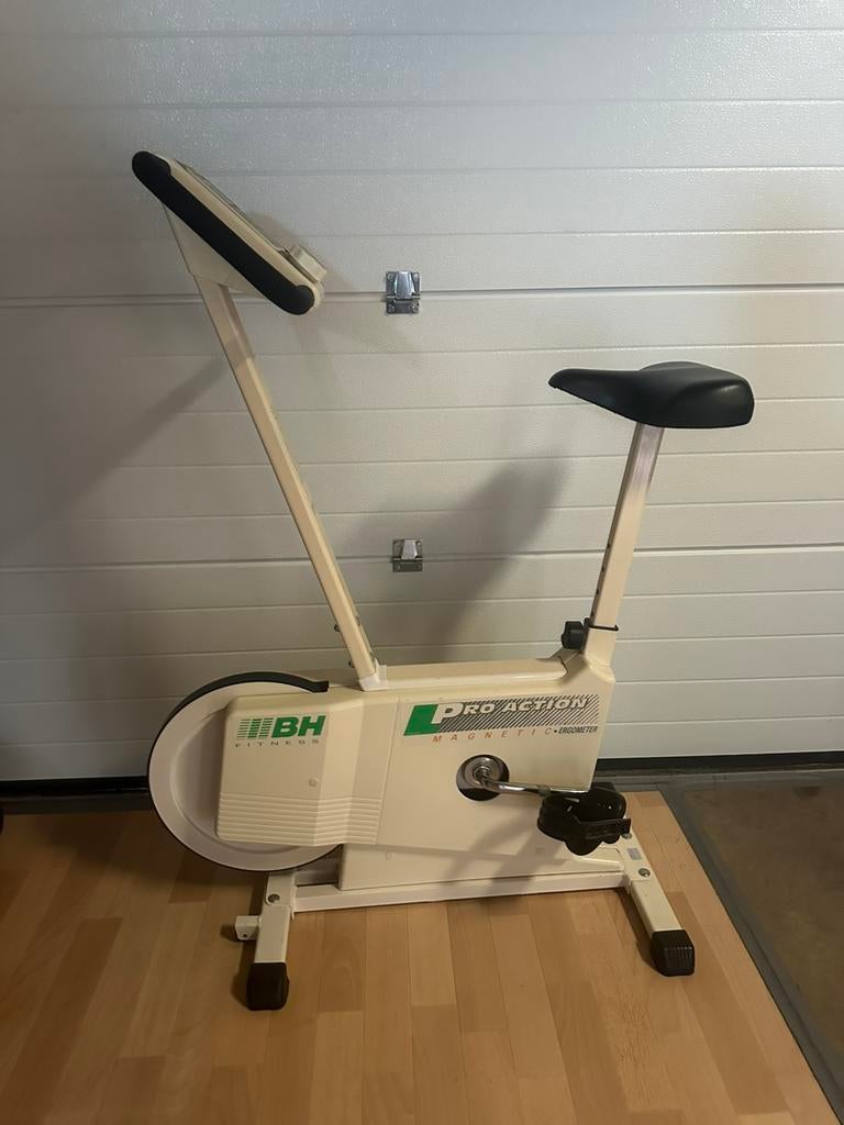 BH Fitnes Home trainer, Sport en Fitness, Ophalen, Zo goed als nieuw, Hometrainer