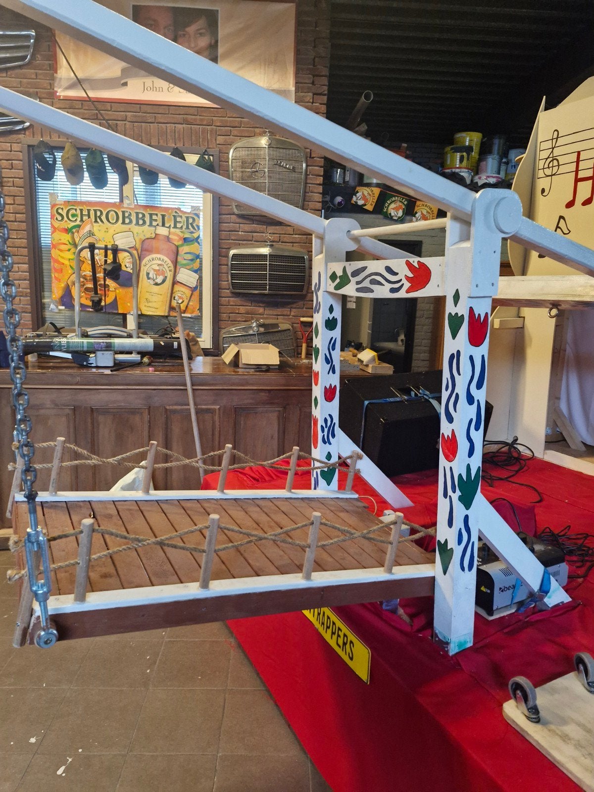Ophaalbrug voor carnavalswagen carnaval, Ophalen