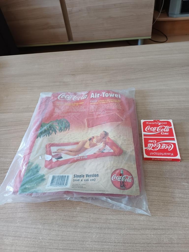 Coca-Cola Air-Towel, coca_cola kwartet, Ophalen of Verzenden, Nieuw, Gebruiksvoorwerp