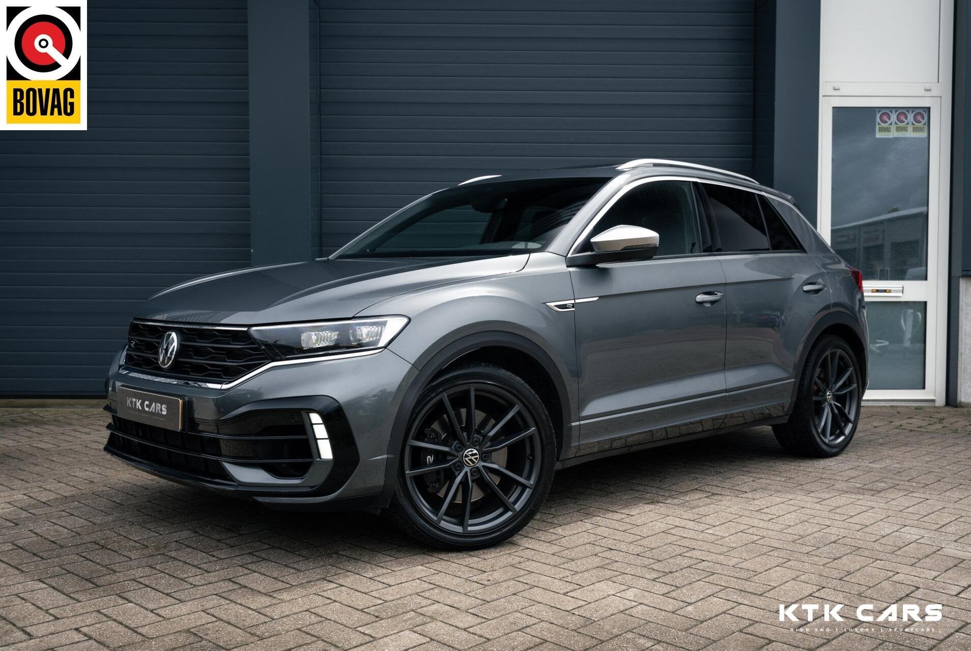 Volkswagen T-Roc 2.0 TSI 4Motion R Akra|Pano|DCC|Beats|Camer, Auto's, Volkswagen, Automaat, Gebruikt, 4 cilinders, 1984 cc