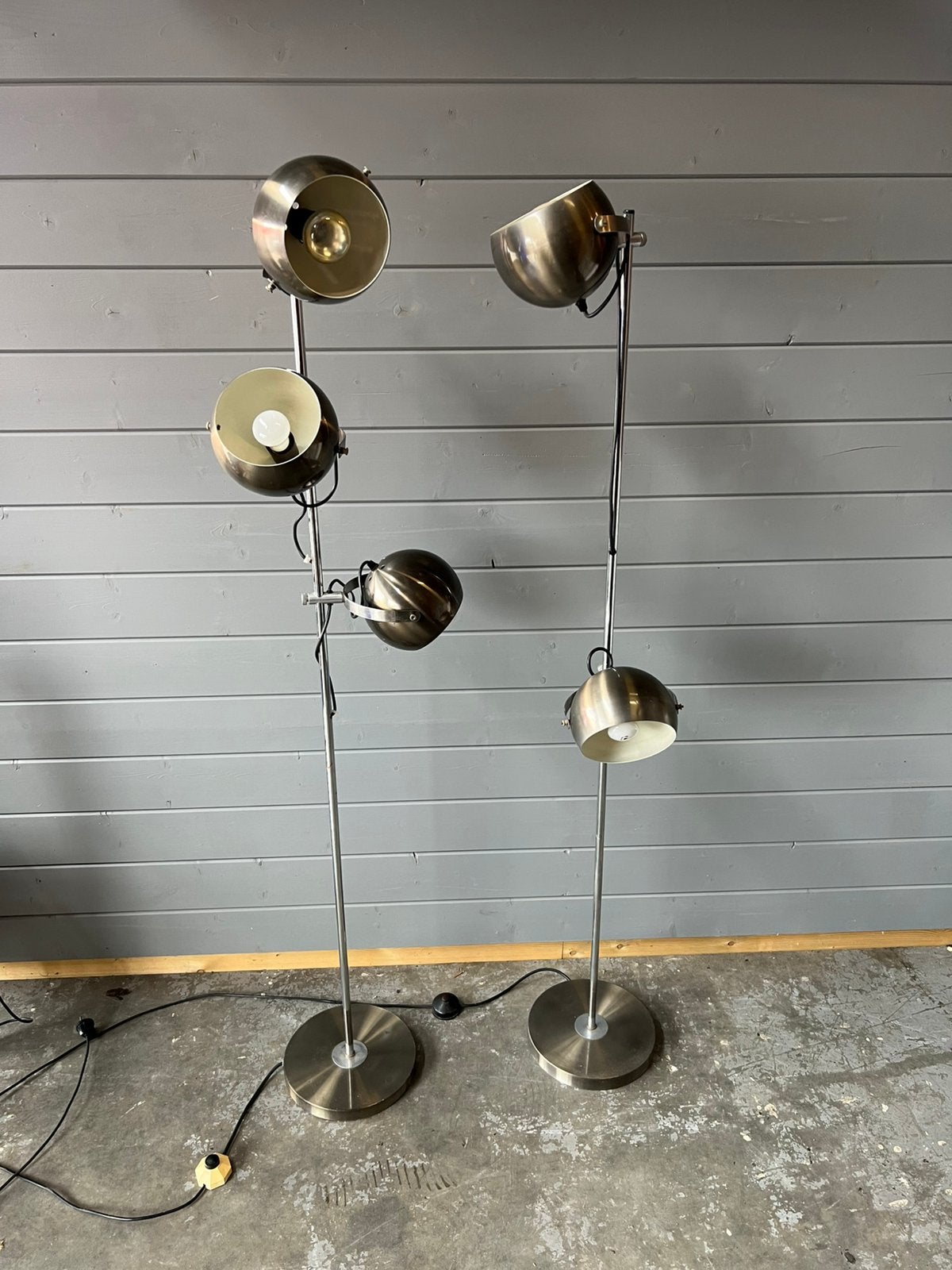 Twee vintage staande vloerlampen, Huis en Inrichting, Lampen | Vloerlampen, Ophalen, O, O, O