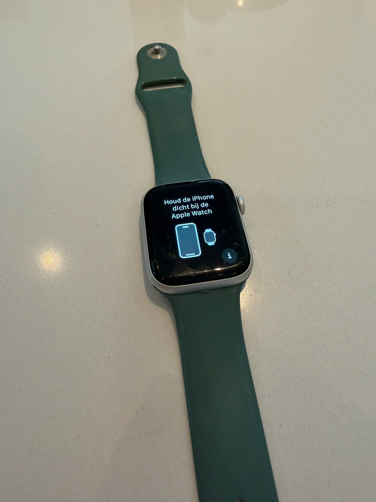Apple Watch Series 4 - 44mm inclusief oplader, IOS, Ophalen of Verzenden, Zo goed als nieuw, Waterdicht