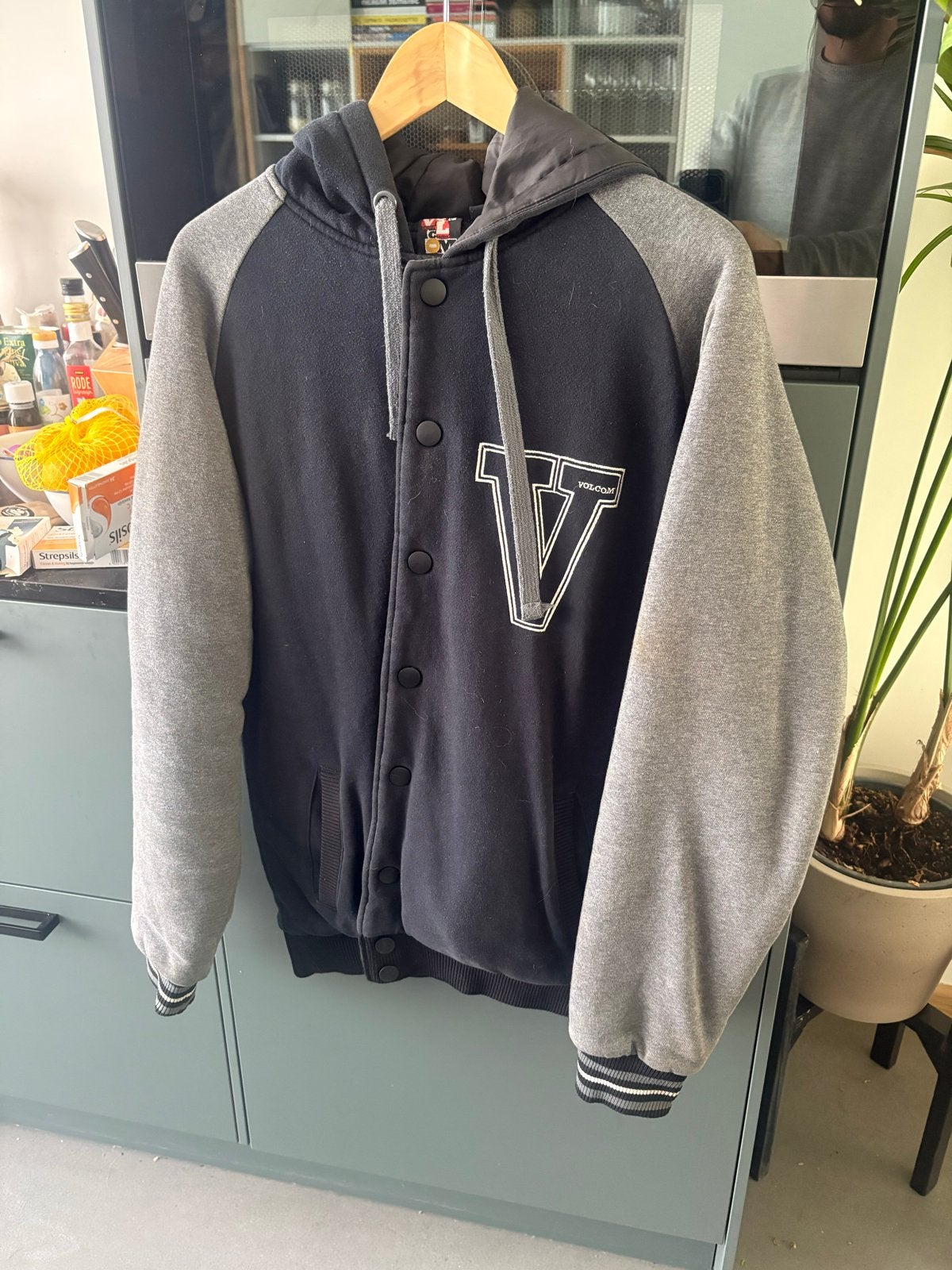 Volcom Jas - Zeer goede staat, Kleding | Heren, Ophalen, Zo goed als nieuw, Maat 48/50 (M), Zwart