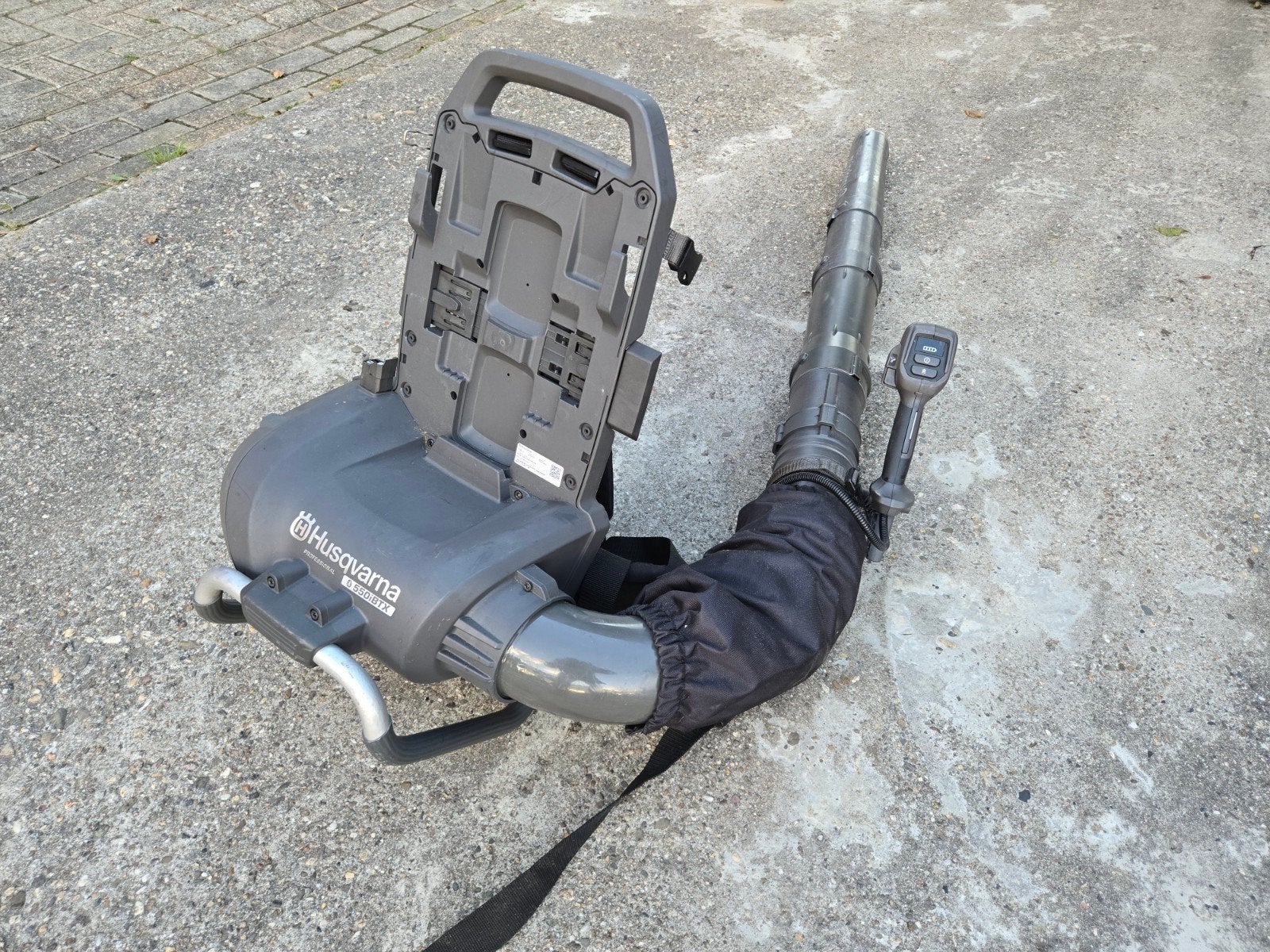 Husqvarna 550iBTX DEMO accu bladblazer | met garantie, Tuin en Terras, Accu, Husqvarna 550 iBTX accu rugblazer, Ruggedragen, Zo goed als nieuw