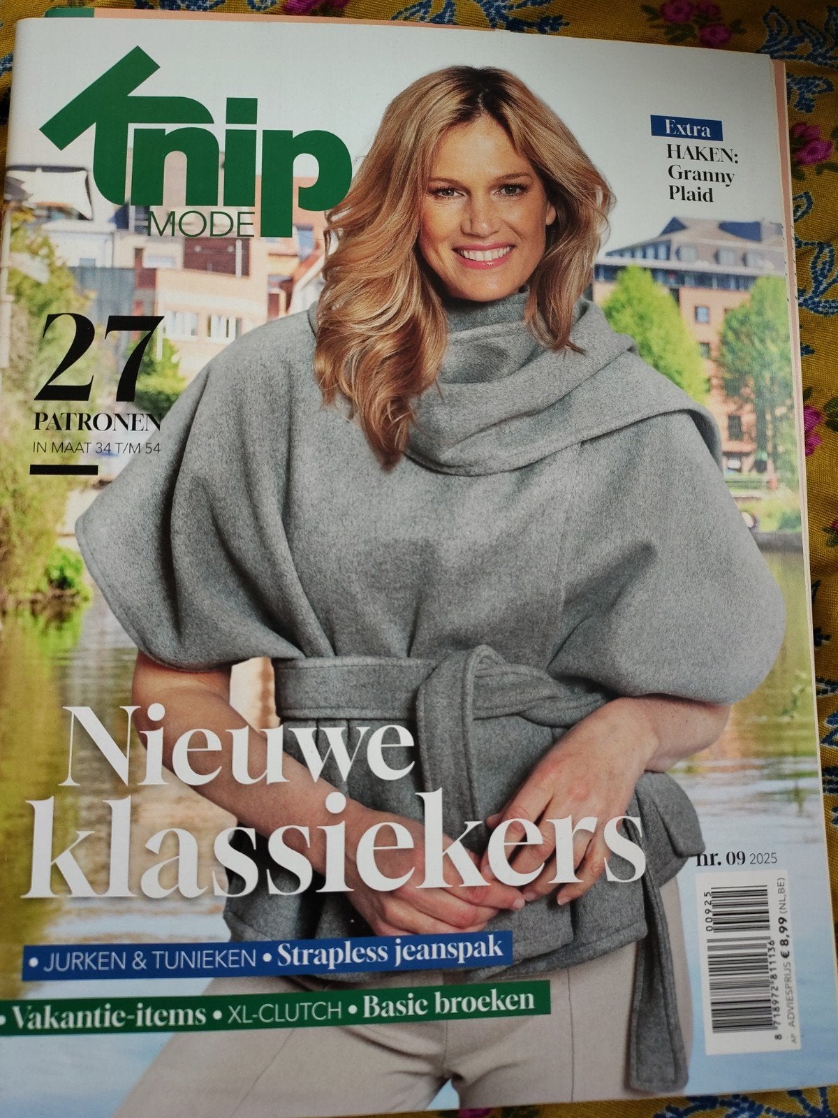 knip 9-2025, Hobby en Vrije tijd, Kledingpatronen, Ophalen of Verzenden, Zo goed als nieuw, Vrouw, Knipmode