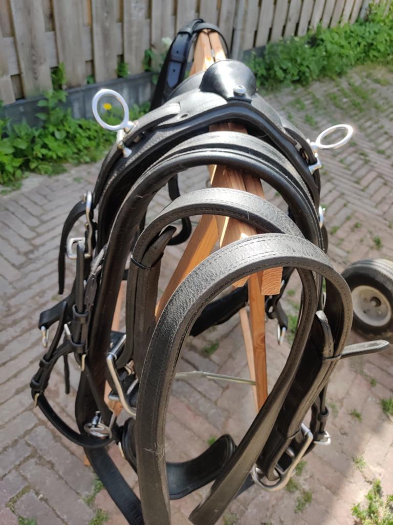 Twee maal goed onderhouden Ideal tuig enkelspan cob., Dieren en Toebehoren, Paarden en Pony's | Hoofdstellen en Tuigage, Ophalen of Verzenden