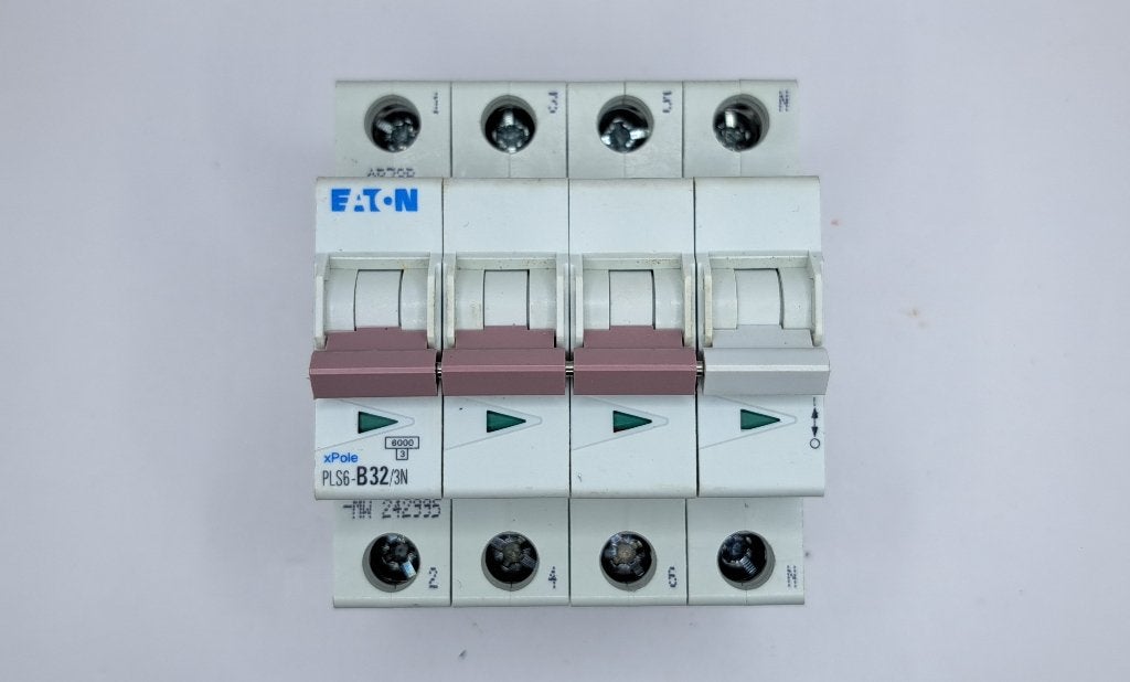 Eaton Groepenkast krachtstroom Automaat B32 400V 3P+N (1x), Gebruikt, Onbekend, Ophalen of Verzenden, Eaton