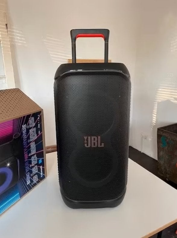 JBL Party Box  stage 320