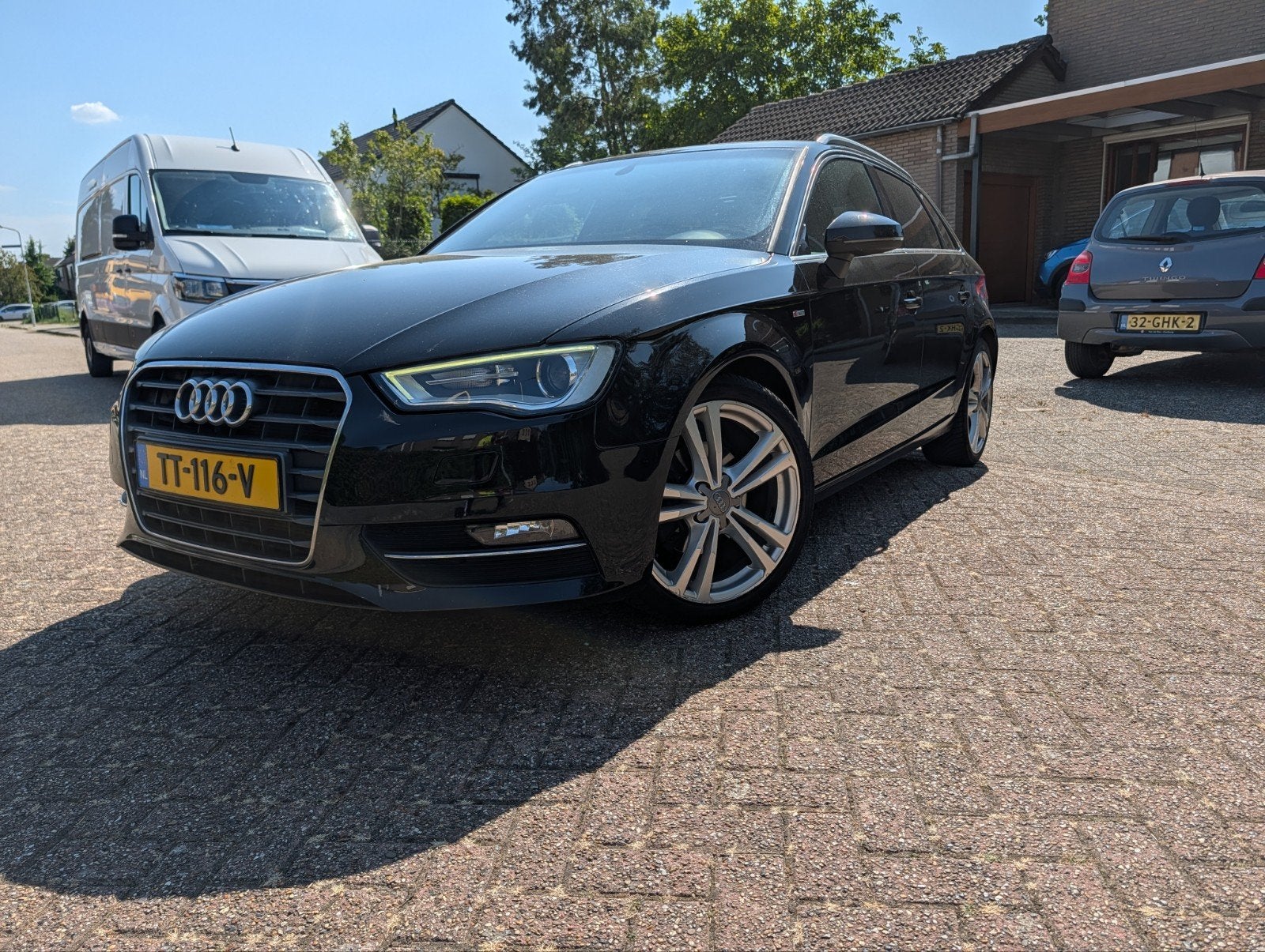 Audi A3 Sportback 1.2 TFSI Ambition S line | Navi | Xenon |, Voorwielaandrijving, 4 cilinders, 620 kg, Zwart