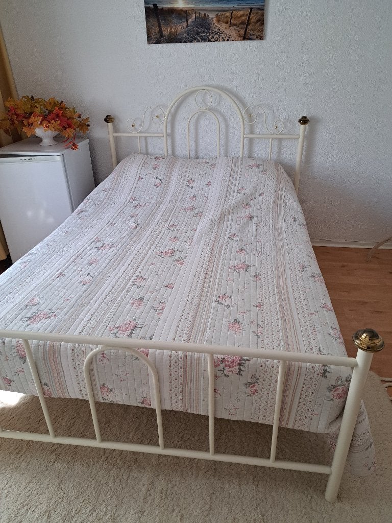 2 persoons bed, Huis en Inrichting, Slaapkamer | Bedden, Ophalen, Gebruikt, Tweepersoons, 140 cm