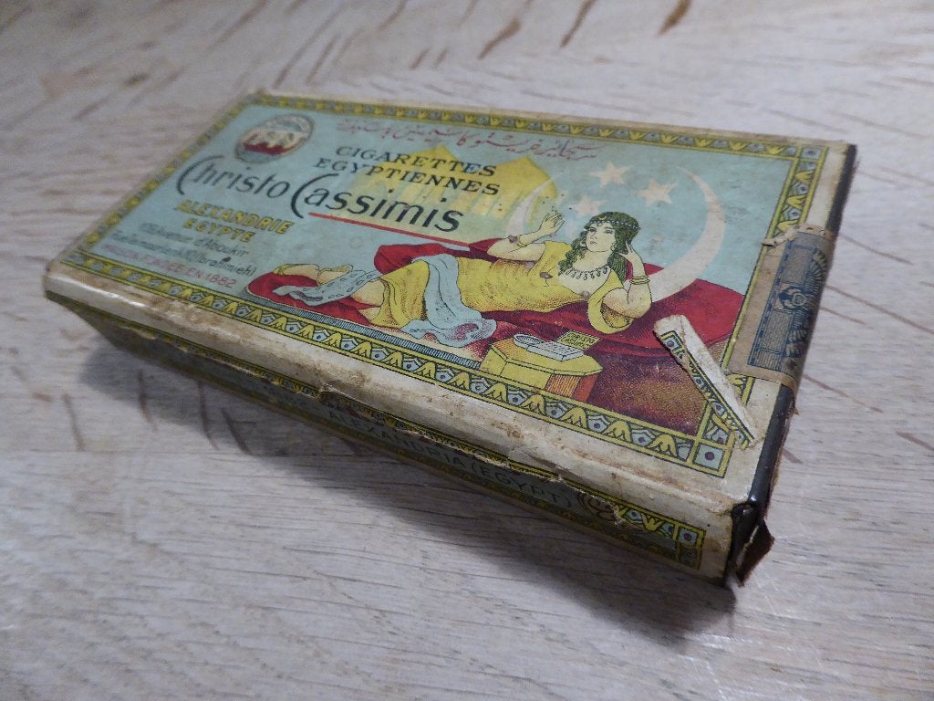 Antiek zeer oud blikken sigarettendoosje ., Verzamelen, Ophalen of Verzenden, Gebruikt, Overige, Overige merken