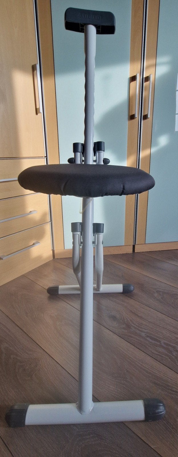 Ergonomische Kruk/Stoel - Ideaal voor Actief Zitten, Ophalen, Zo goed als nieuw, Metaal, Ergonomisch, Modern