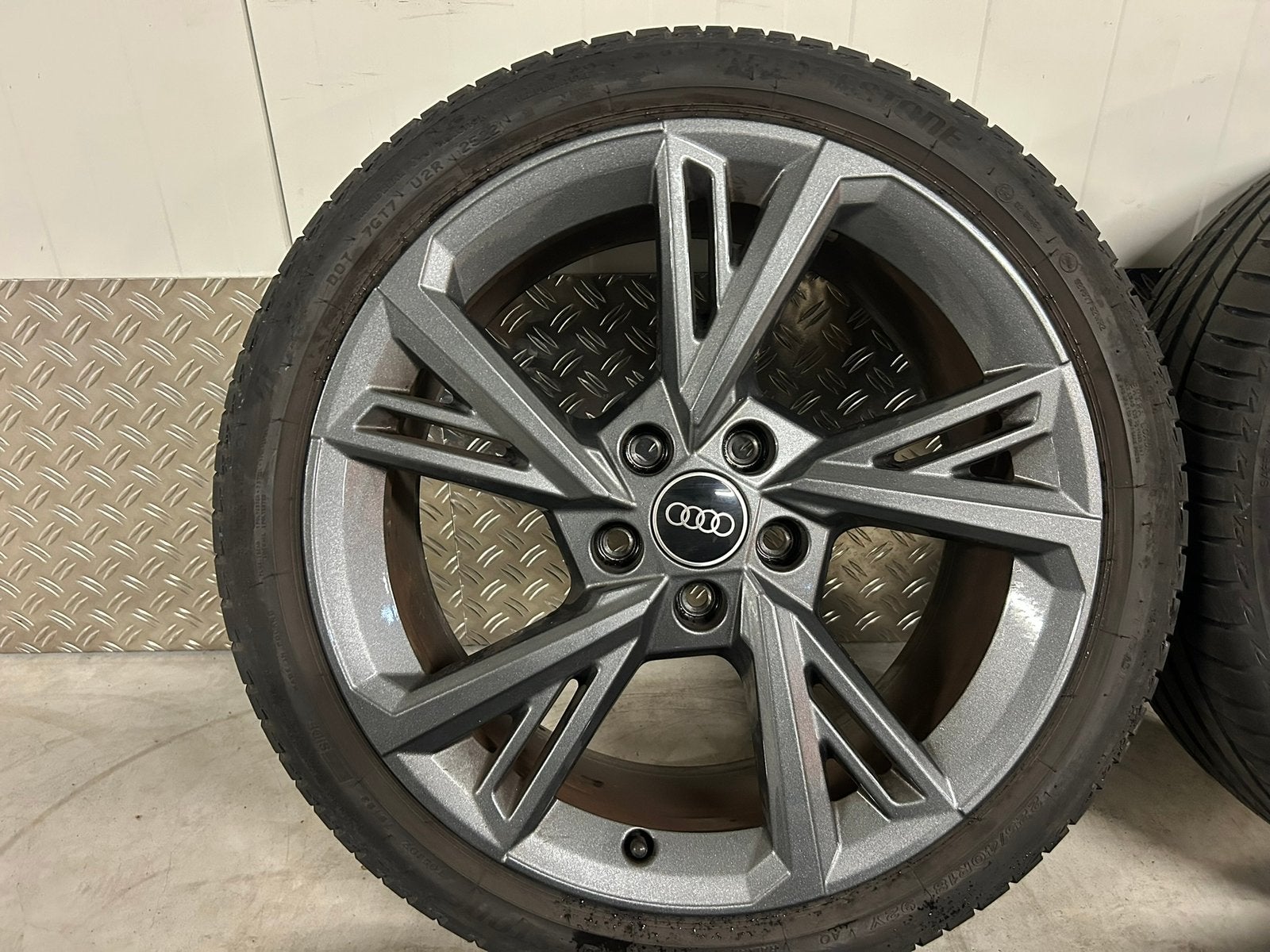 Originele Audi A3 S3 8Y 8V 8P 18 inch 5x112 Bridgestone AO, Ophalen, Gebruikt, Banden en Velgen, Personenwagen