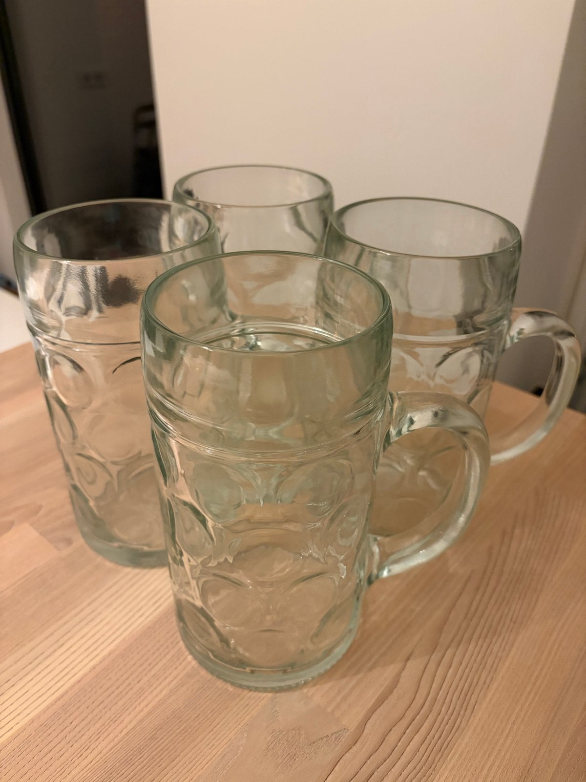 4x Oktoberfest 1L glass beer mugs – Bavarian Maßkrüge, Ophalen, Zo goed als nieuw, Glas, Glas of Glazen