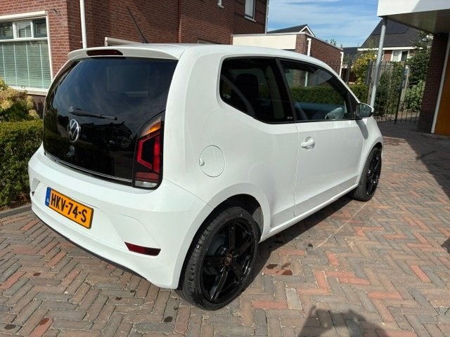 3-DEURS    VW up!     2021    17 inch     luxe uitvoering, 65 pk, Dealer onderhouden, Wit, Handgeschakeld