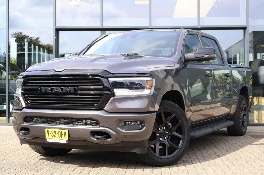 Dodge RAM PICKUP 5.7 V8 Crew Cab Laramie 4x4 Prins / LPG 3.5, Automaat, Huisgarantie, 5654 cc, Met garantie (alle)