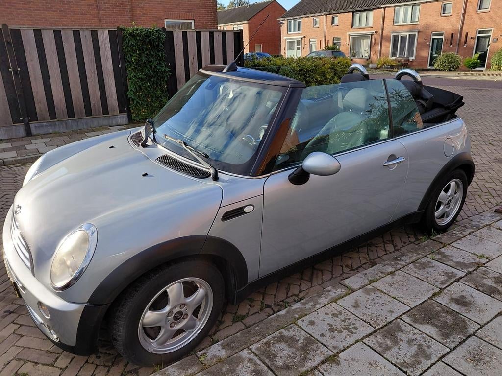Mini cooper cabrio 2007, Auto's, 4 cilinders, Cabriolet, 4 stoelen, Handgeschakeld