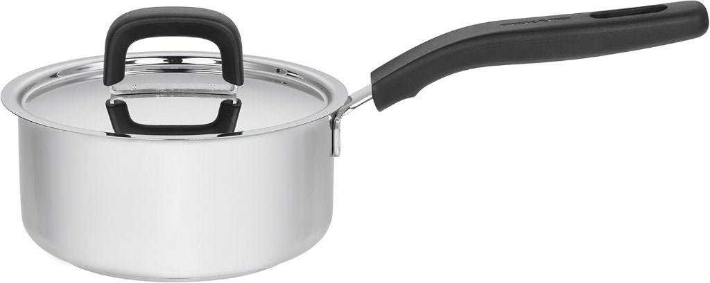 Nieuw | Fiskars steelpan 16cm – inh. 1,5L | met afgietdeksel, Nieuw, Ophalen of Verzenden, Rvs, Kookpan