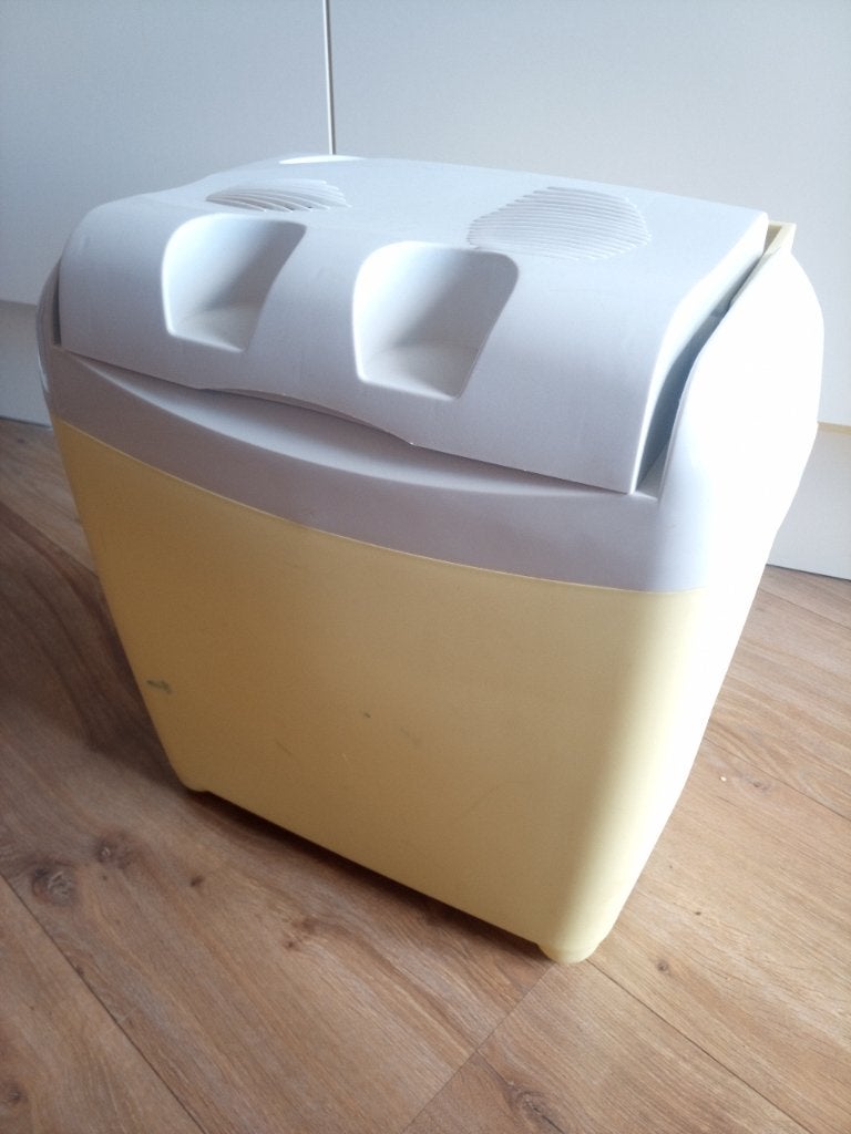 Koelbox 12v 220v, Ophalen of Verzenden, Gebruikt, Koelbox, Elektrisch