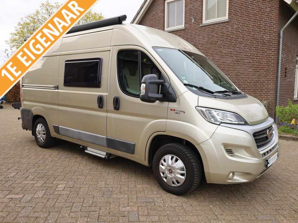 Caravans And Camping Roller