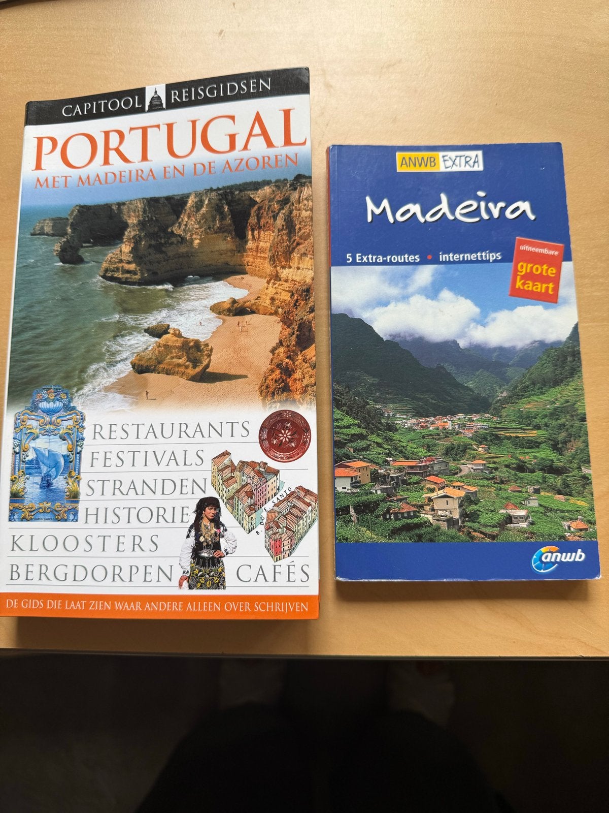 Reisgidsen Portugal (Capitool) en Madeira (ANWB Extra), Capitool, Europa, Ophalen of Verzenden, Zo goed als nieuw