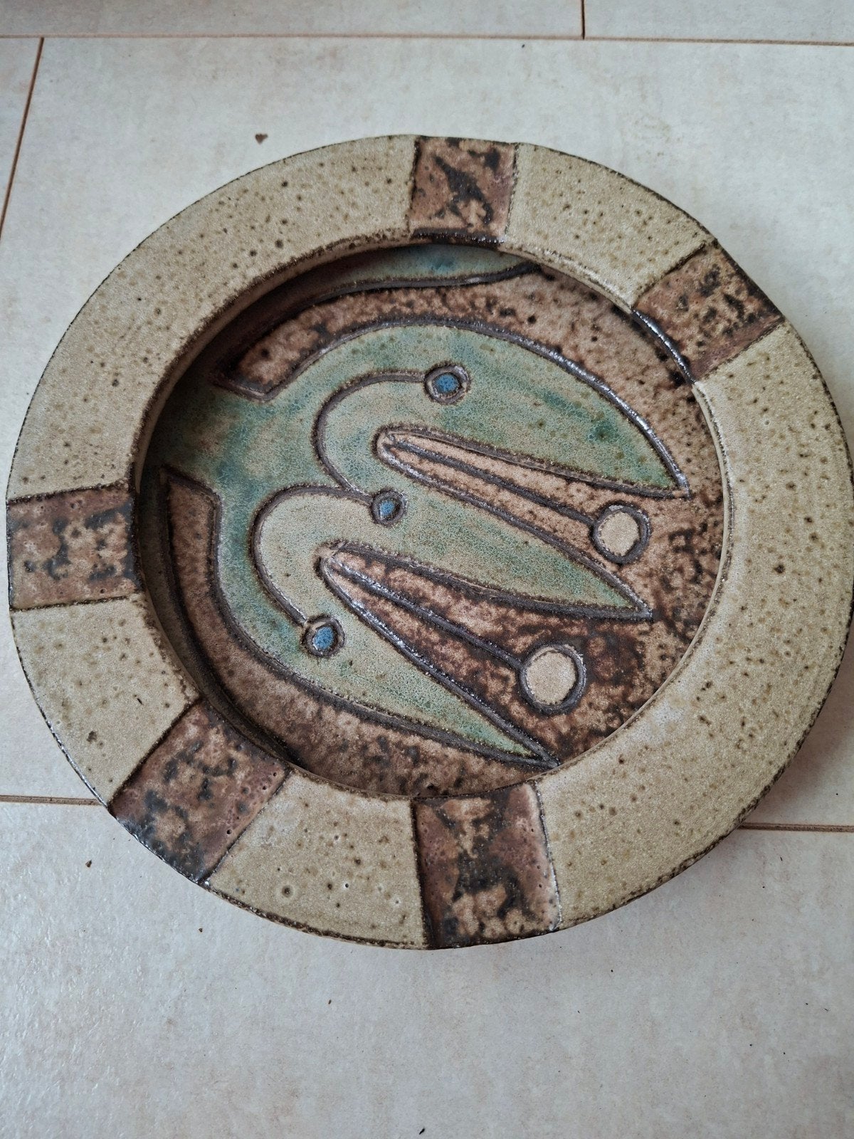 Unieke keramische schaal van Hannie Mein, 23.5 cm, Antiek en Kunst, Antiek | Keramiek en Aardewerk, Ophalen of Verzenden