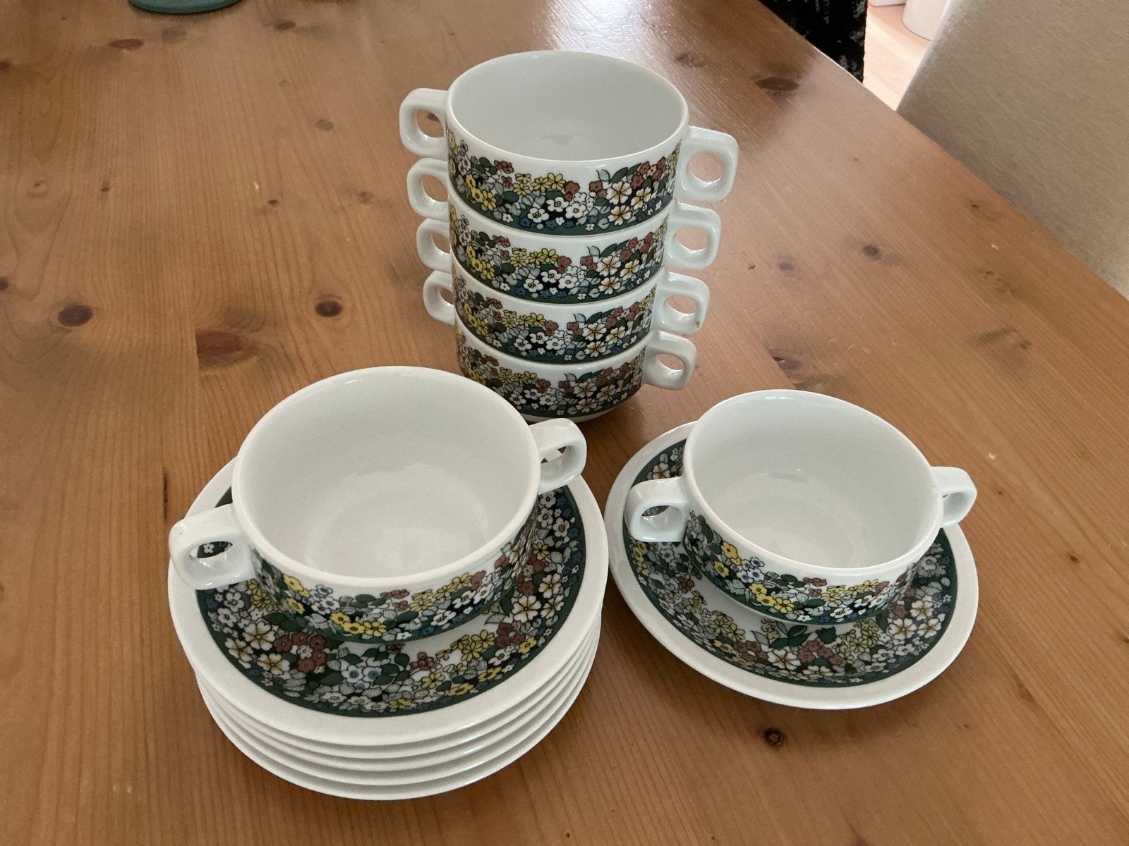 Vintage Schönwald soepkommen en schotels, bloemmotief, Huis en Inrichting, Keuken | Servies, Ophalen, Overige merken, Vintage