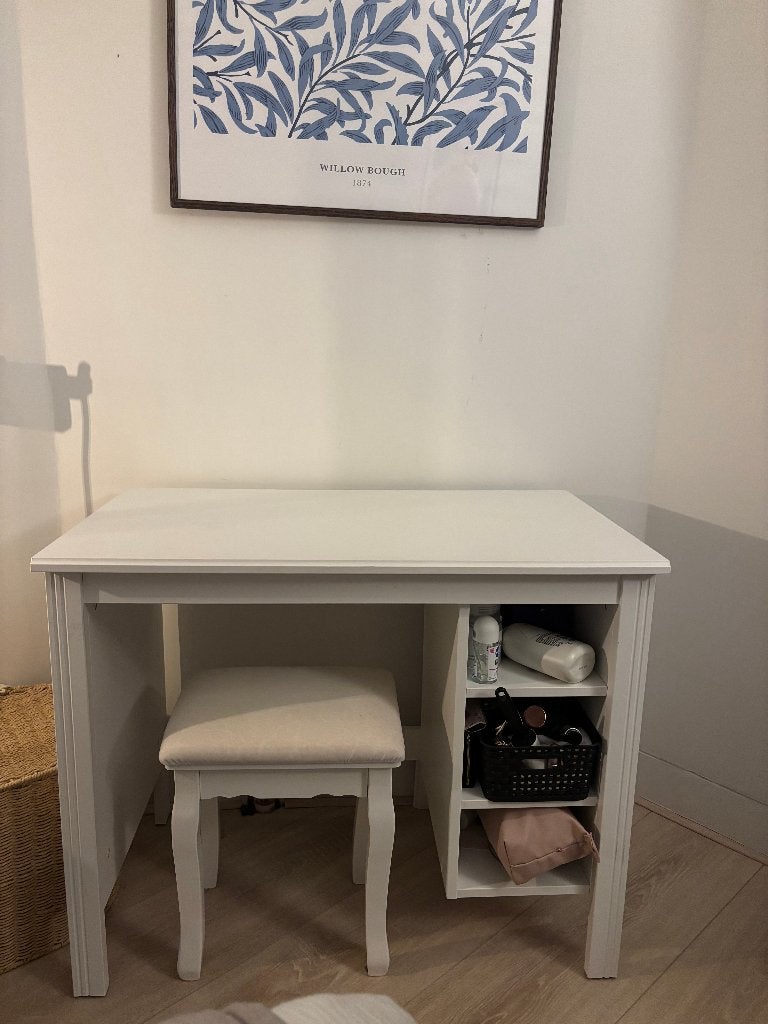 Make-up table and chair, Ophalen, 50 tot 100 cm, Zo goed als nieuw, Minder dan 100 cm